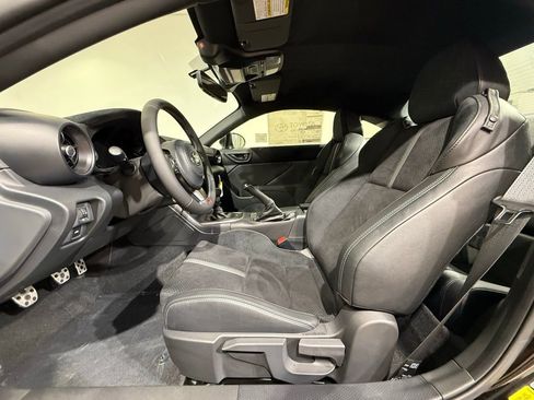 New 2025 Toyota GR86 Premium image 12