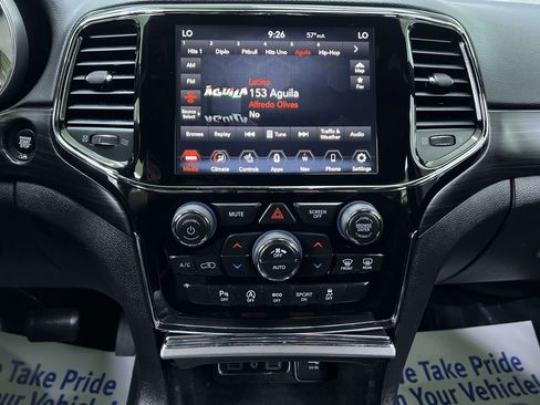 Used 2020 Jeep Grand Cherokee Altitude AWD/4WD image 21