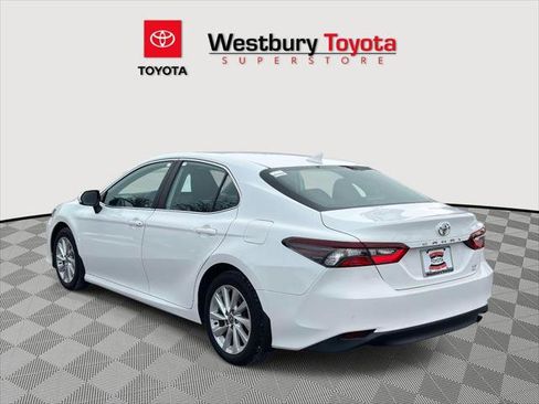 Certified 2021 Toyota Camry LE image 8
