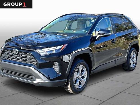 Certified 2025 Toyota RAV4 XLE image 1