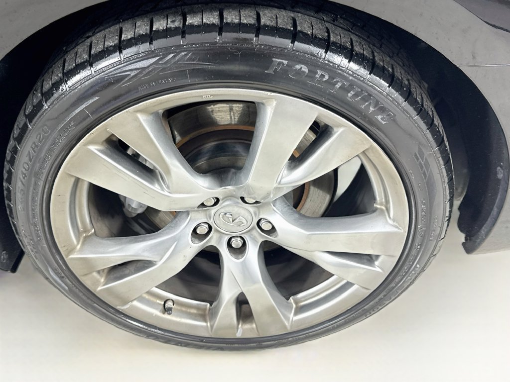 Used 2015 INFINITI Q70 3.7 w/ Technology Package RWD image 40