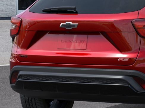 New 2026 Chevrolet Trax RS w/ Sunroof Package FWD image 38