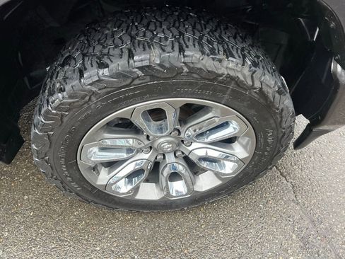 Used 2021 RAM 1500 Laramie w/ Sport Appearance Package image 10