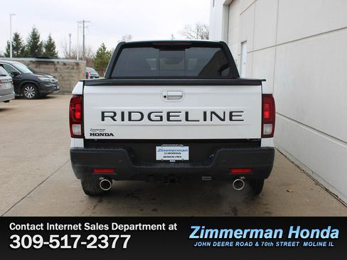 New 2026 Honda Ridgeline Black Edition image 8