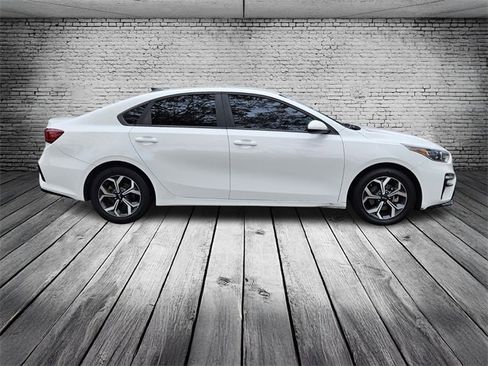Used 2021 Kia Forte LXS image 6