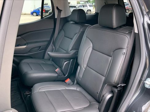 Used 2020 GMC Acadia SLT w/ Premium Package FWD image 21