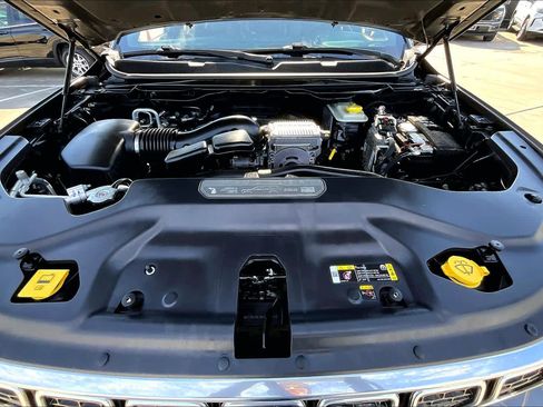 Used 2023 Jeep Wagoneer 2WD image 48