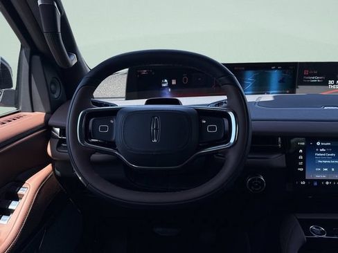New 2026 Lincoln Navigator Reserve AWD/4WD image 22