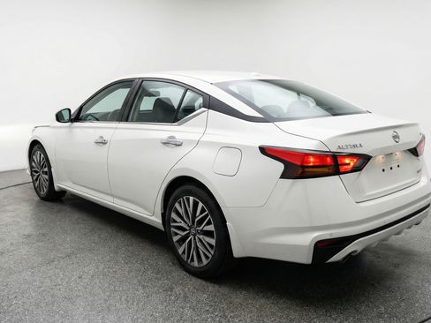 Used 2025 Nissan Altima 2.5 SV image 6