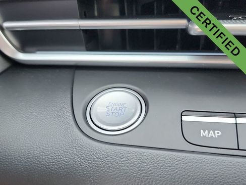 Used 2025 Hyundai Elantra SEL FWD image 26