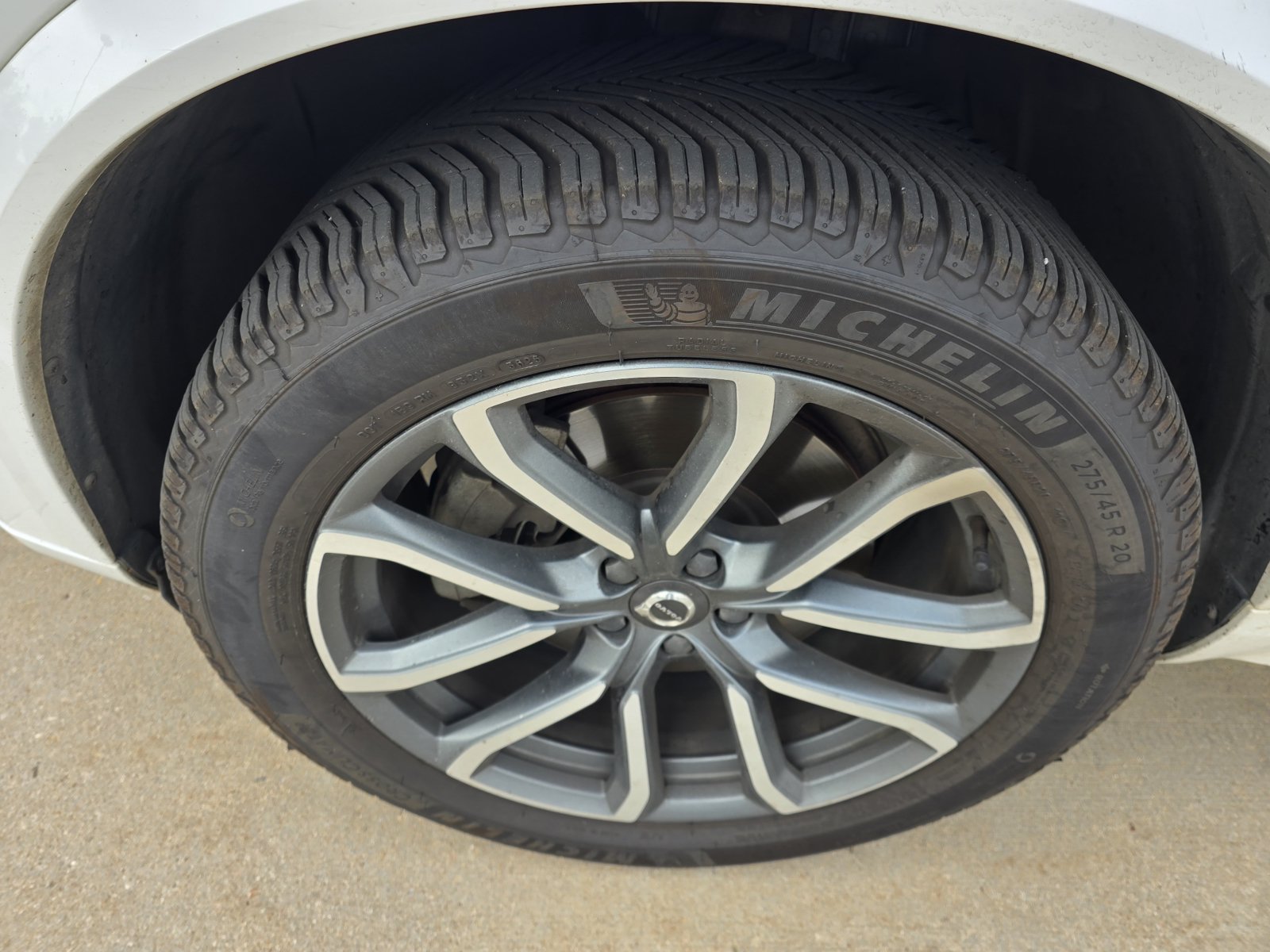 Used 2019 Volvo XC90 T6 Momentum w/ Advanced Package AWD/4WD image 10