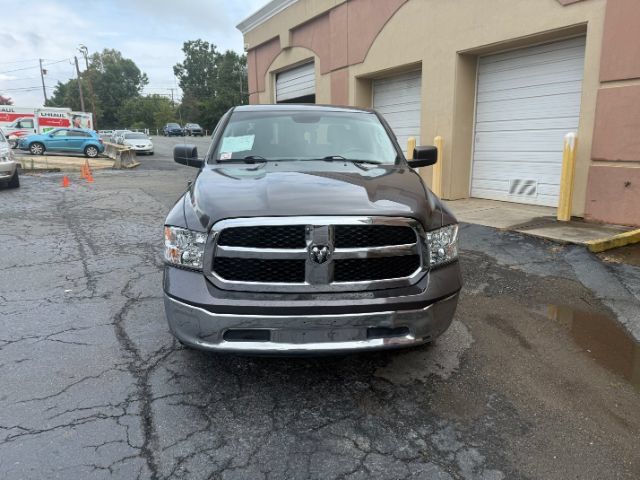 Used 2020 RAM 1500 Classic SLT AWD/4WD image 3