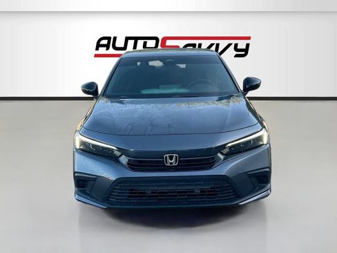 Used 2023 Honda Civic Sport image 2