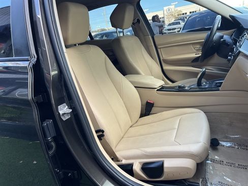 Used 2016 BMW 320i Sedan image 16