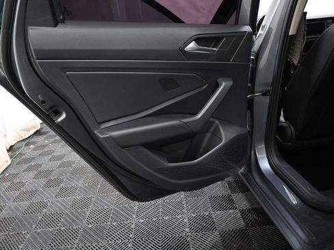 Used 2019 Volkswagen Jetta R-Line image 15