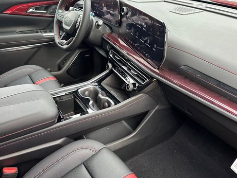 New 2026 Chevrolet Traverse RS image 16