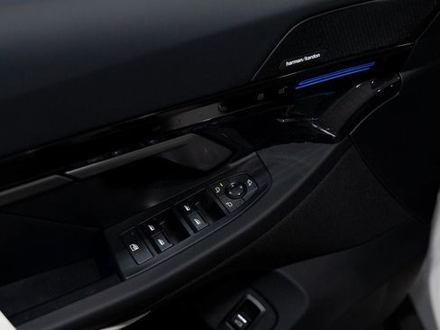 Used 2025 BMW 530i xDrive 530i xDrive image 13