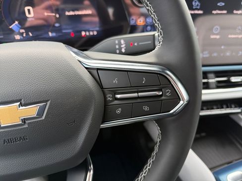 New 2026 Chevrolet Equinox EV LT image 18