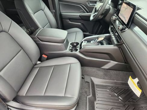 New 2026 Chevrolet Colorado LT w/ LT Convenience Package AWD/4WD image 18