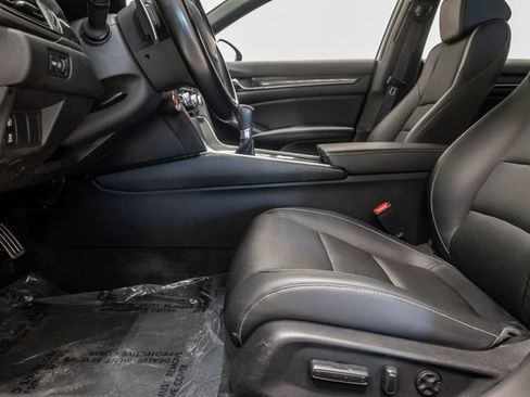 Used 2022 Honda Accord Sport image 11