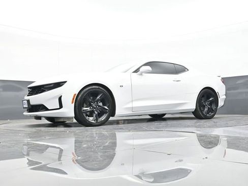 Used 2022 Chevrolet Camaro LT image 51