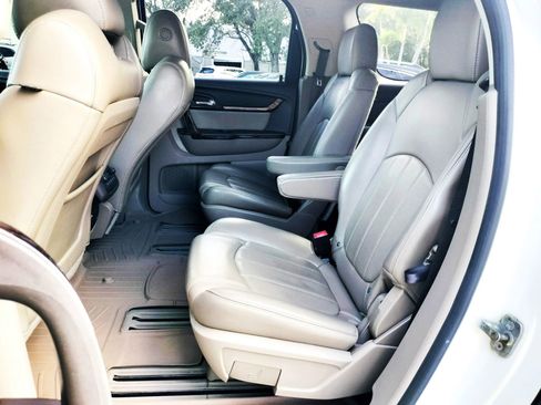 Used 2013 GMC Acadia Denali image 23