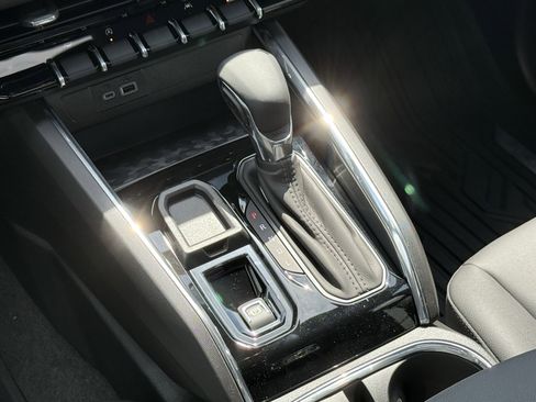 New 2026 GMC Canyon Elevation w/ Convenience Package image 15