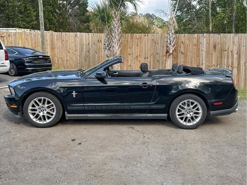 Used 2012 Ford Mustang Premium RWD image 6