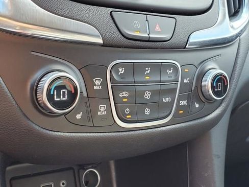 Used 2024 Chevrolet Equinox LT image 28