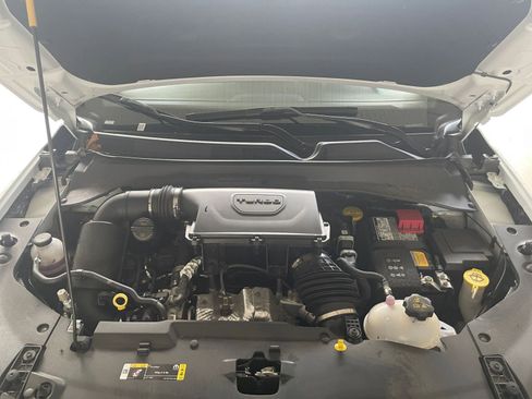 Used 2025 Jeep Compass Trailhawk image 30