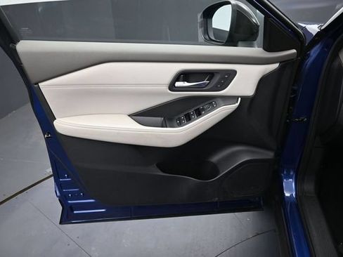 Used 2023 Nissan Rogue SL AWD/4WD image 17