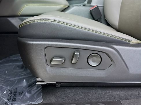 Used 2024 Chevrolet Colorado ZR2 w/ ZR2 Convenience Package III AWD/4WD image 20