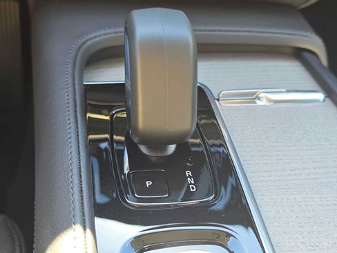 Used 2025 Volvo S90 B6 Plus w/ Protection Package Premier AWD/4WD image 30