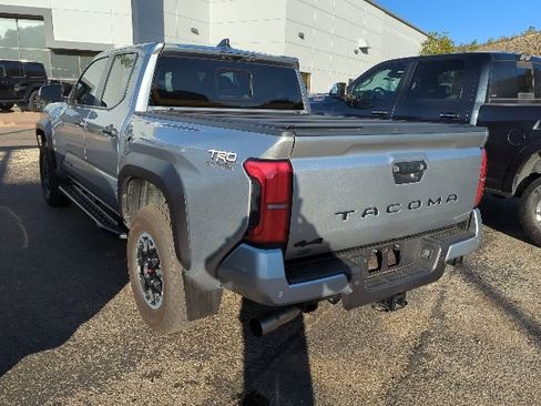 Used 2024 Toyota Tacoma TRD Off-Road w/ TRD Off Road Upgrade Package AWD/4WD image 4