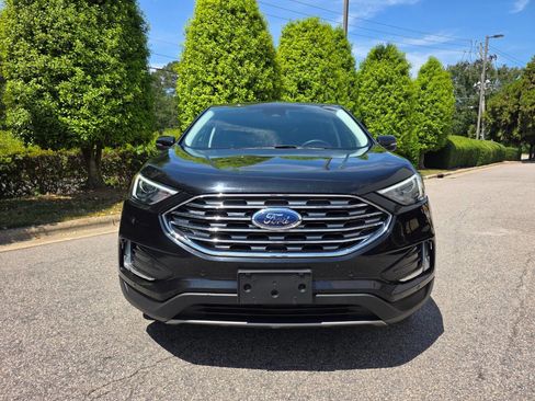 Used 2022 Ford Edge Titanium image 8
