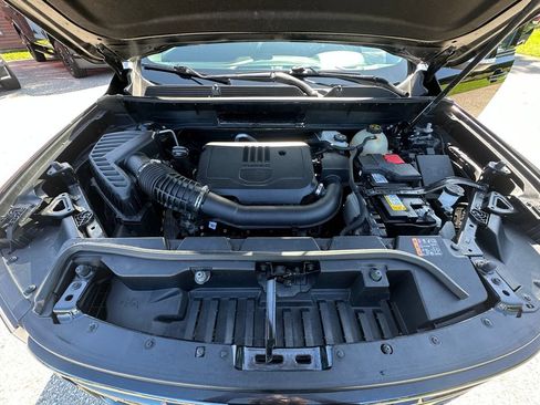 Used 2023 GMC Acadia SLE w/ Driver Convenience Package AWD/4WD image 19
