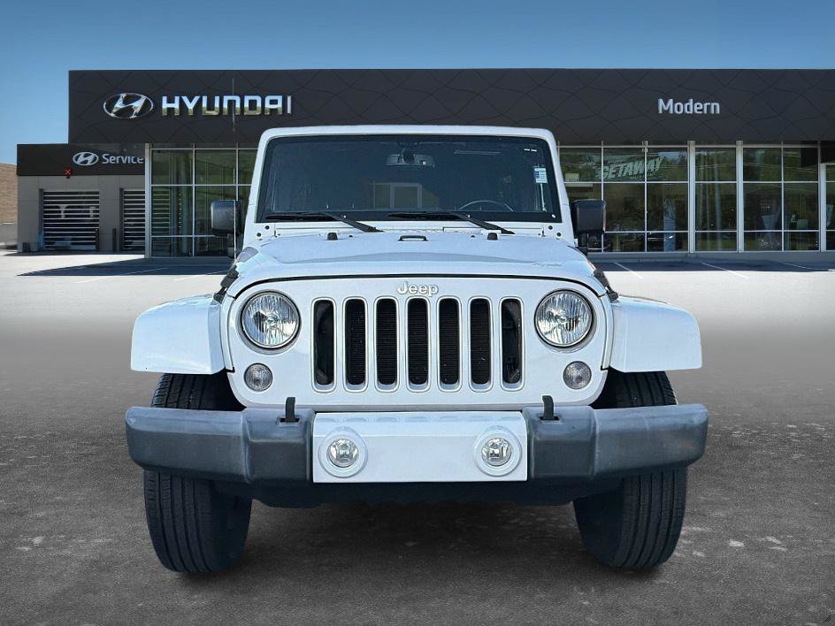 Used 2016 Jeep Wrangler Unlimited Sahara w/ Max Tow Package AWD/4WD image 2