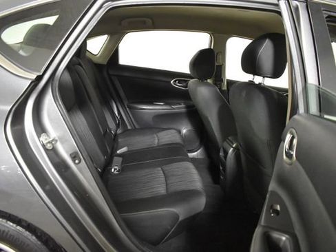 Used 2019 Nissan Sentra SV FWD image 31