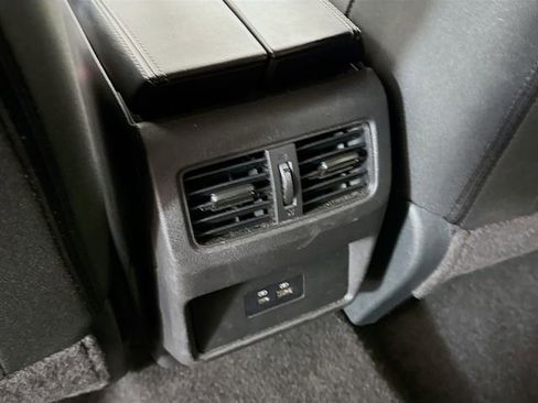 Used 2023 Nissan Rogue SV image 23