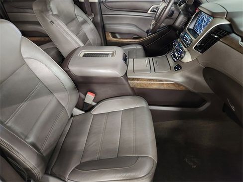 Used 2018 GMC Yukon XL Denali w/ Denali Ultimate Package image 3