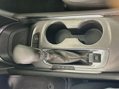 Used 2024 Chevrolet Malibu LT FWD image 23