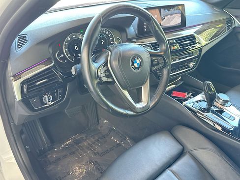 Used 2018 BMW 530e image 9