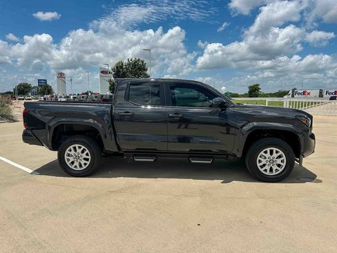 Used 2026 Toyota Tacoma SR5 RWD image 2