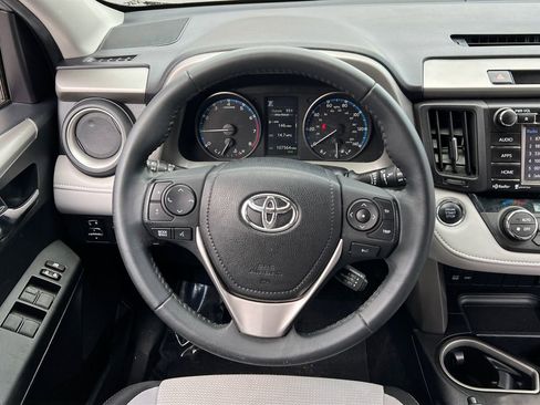 Used 2017 Toyota RAV4 XLE image 16