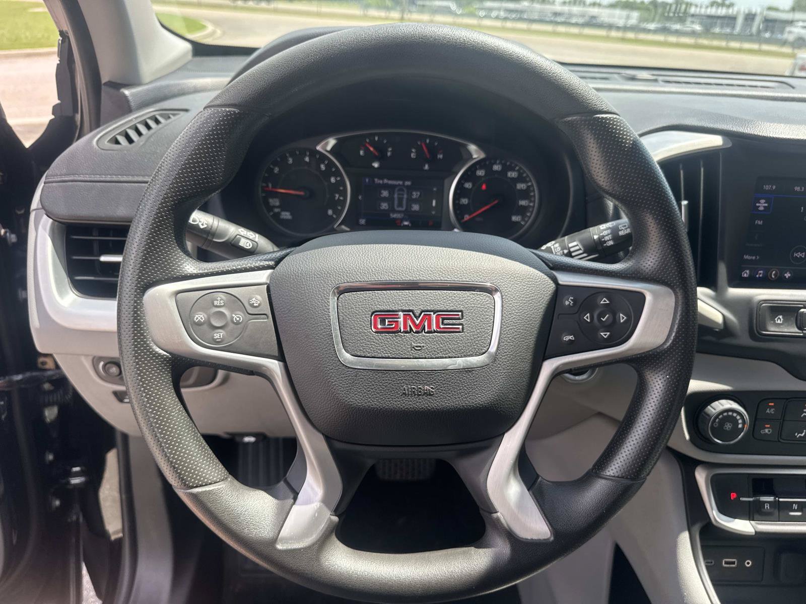 Used 2024 GMC Terrain SLE FWD image 22