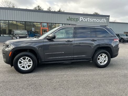 Used 2023 Jeep Grand Cherokee Laredo w/ Luxury Tech Group I image 13