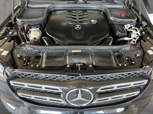 Used 2021 Mercedes-Benz GLS 580 4MATIC image 28
