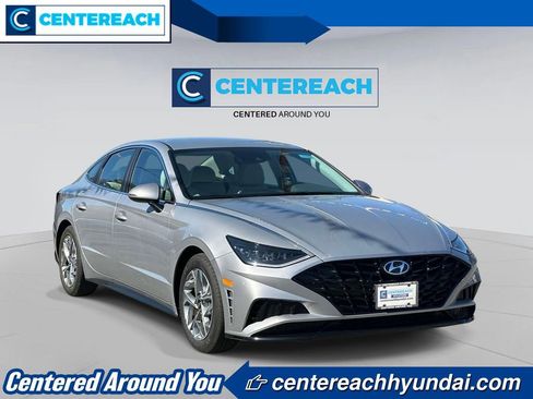 Used 2023 Hyundai Sonata SEL FWD image 2