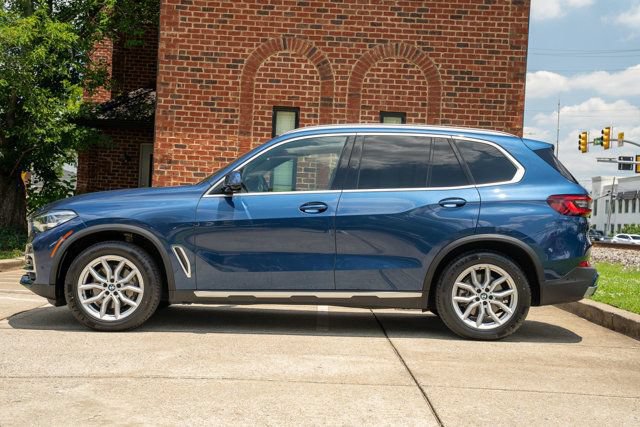 Used 2023 BMW X5 xDrive40i w/ Premium Package AWD/4WD image 8