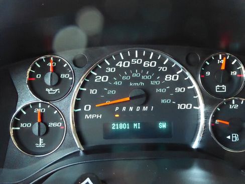 Used 2017 Chevrolet Express 2500 LS image 12